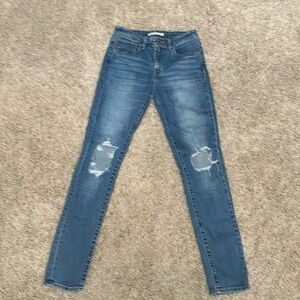 Levi’s 721 High Rise Skinny Jeans Size 27